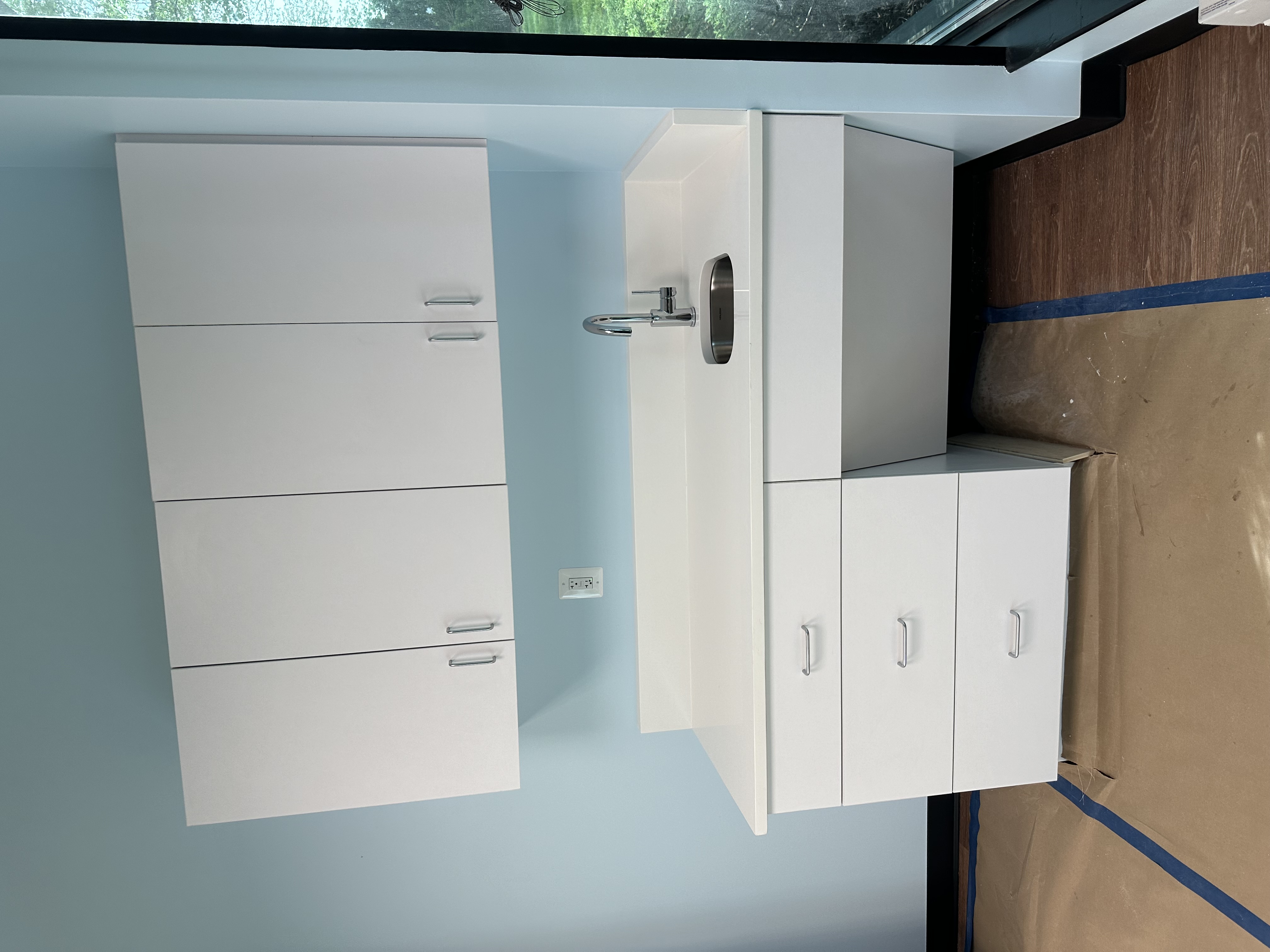 Kitchen cabinet and shelving